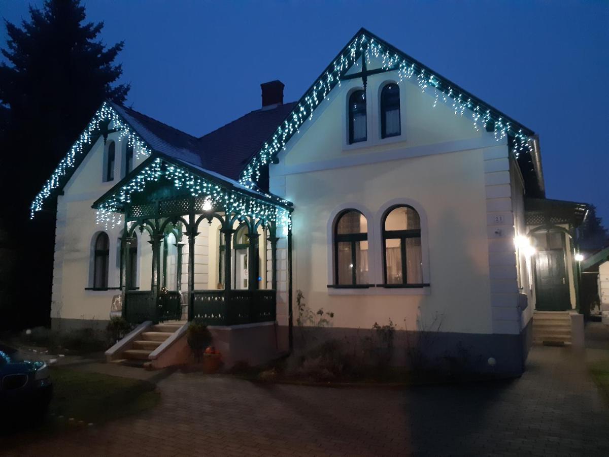 Szalay Villa 维斯普雷姆 外观 照片