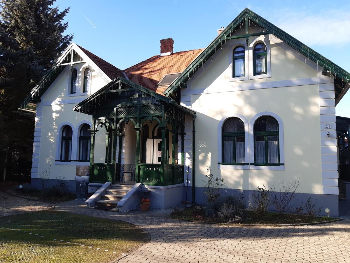 Szalay Villa 维斯普雷姆 外观 照片